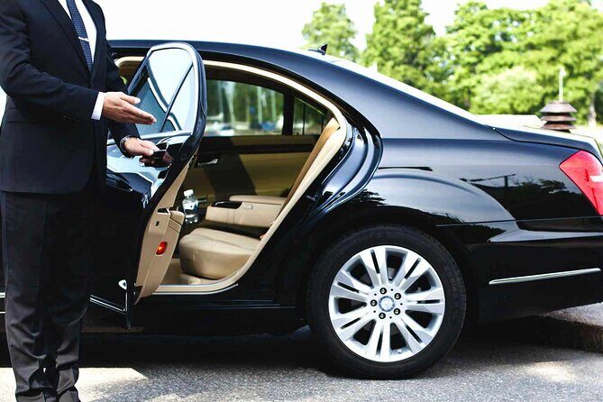 Airport transfer to Nashville Downton (up to 14 Passengers) - Who This Transfer Fits Best (And Who Might Think Twice)