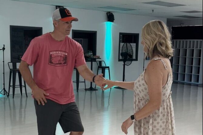 Beginner's Two Step and Country Swing Dancing Class - Nashville Two-Step and Country Swing, Packed Into One Hour
