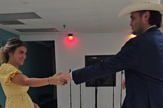 Beginner's Two Step and Country Swing Dancing Class - Spinning Without Fear: How the Class Helps You Look Good