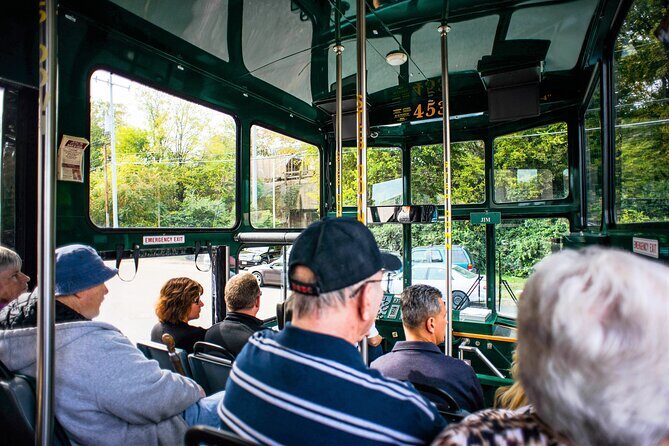 Circle Pass: Johnny Cash, Trolley Tour, Ryman, Ole Smoky & More - Getting your bearings in Nashville with the hop-on trolley