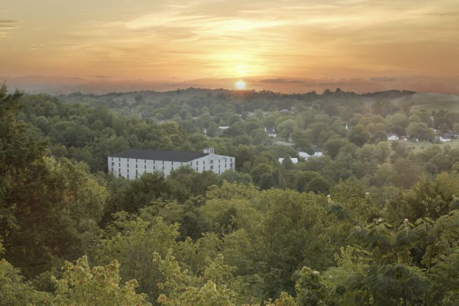 From Nashville: Lynchburg Jack Daniel's Distillery Tour - From Omni Nashville to Lynchburg: a day that starts smoothly
