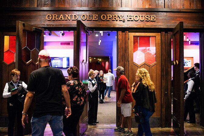Grand Ole Opry VIP Experience: Admission with Lounge Access and Artist Visit - Should I book the Grand Ole Opry VIP Experience with Circle Room access?