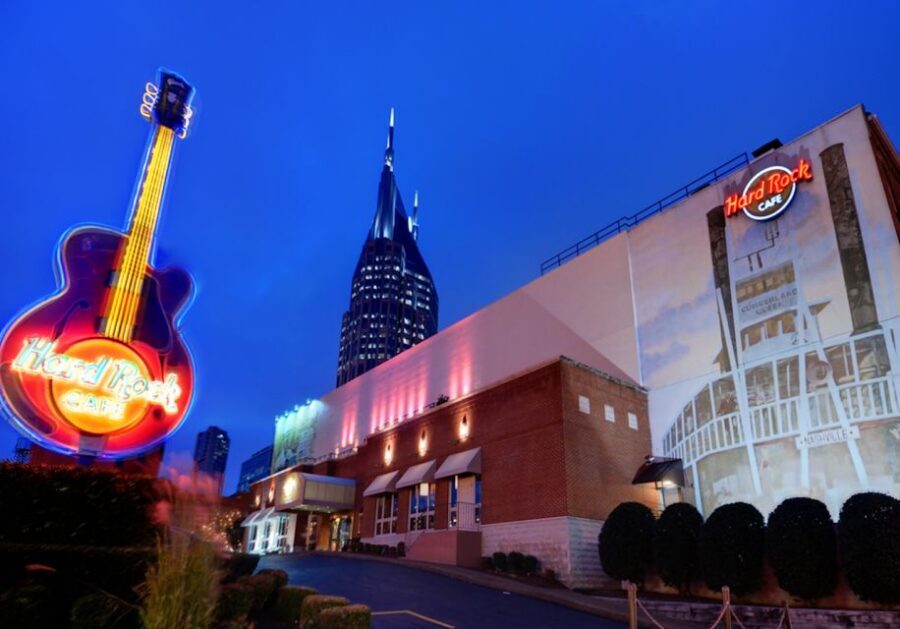 Hard Rock Cafe Nashville - Who should book Hard Rock Cafe Nashville