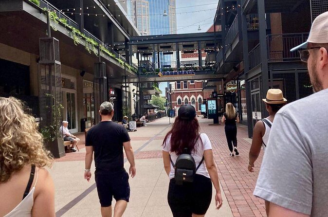 Historic Grounds: A Music City History and Coffee Morning Tour - Tootsies Orchid Lounge: the purple honky-tonk where legends left footprints