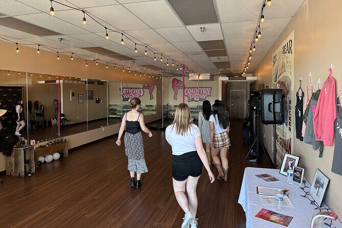 Line Dance Lesson in Nashville: Country Fusion Class - Where Wild Horse Saloon Fits In After Class