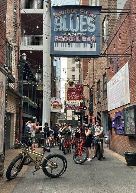 Nashville: Electric Bike 2-hour Tour - The e-bike, safety gear, and what’s actually included