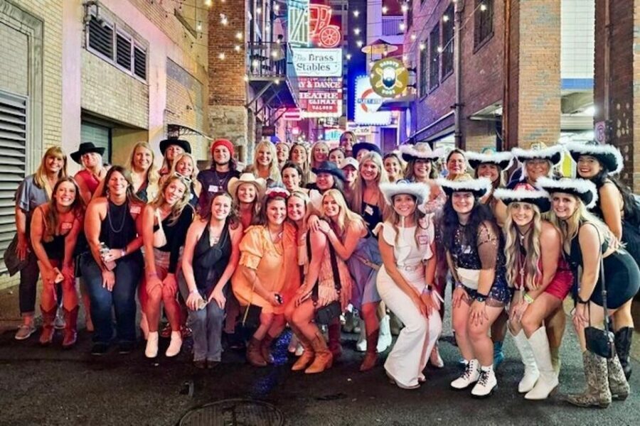 Nashville: Exclusive Entry and Special Offers VIP Bar Crawl - Who This Bar Crawl Is Best For (And Who Should Skip It)