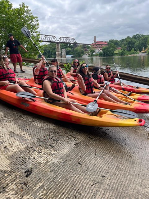 Nashville: Kayak Tour with Skyline Views - What to bring for a smooth, comfortable paddle