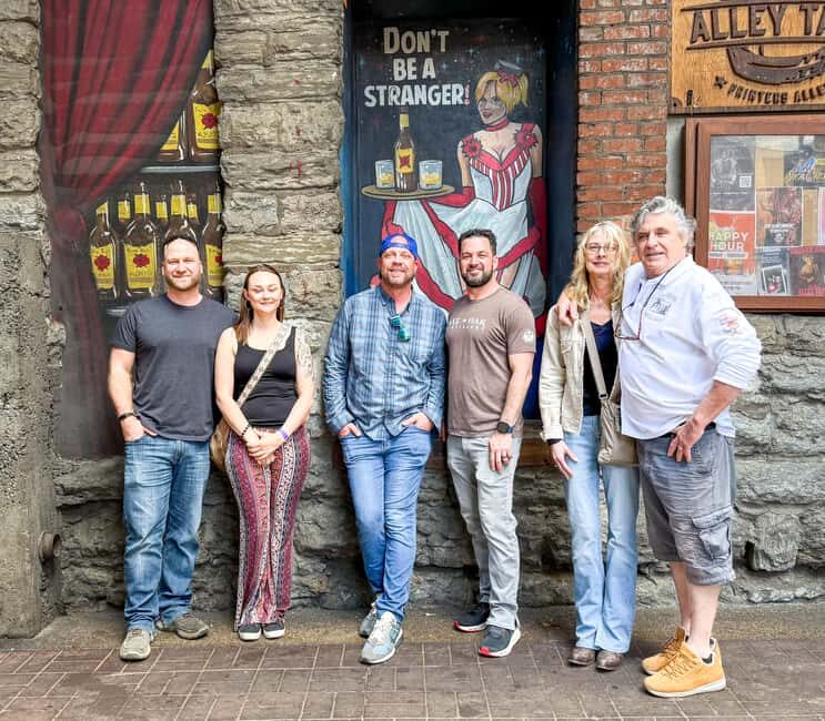 Nashville: Live Music Bar Crawl with Local Artists - Entering the Scene at Alley Taps and Printers Alley