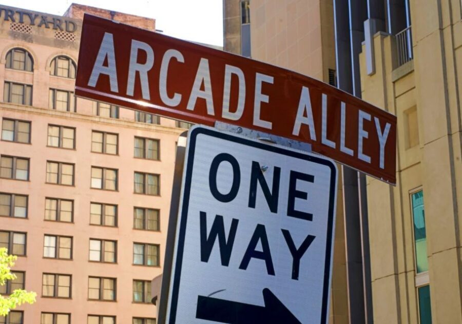 Nashville: Music History Guided Walking Tour - Rain plans and the 35-minute walking reality