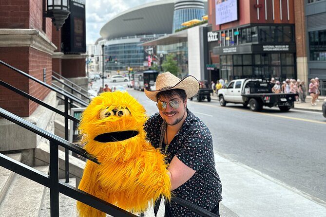 Nashville Puppet and Sightseeing Tour - Where you start: War Memorial Plaza to get your bearings