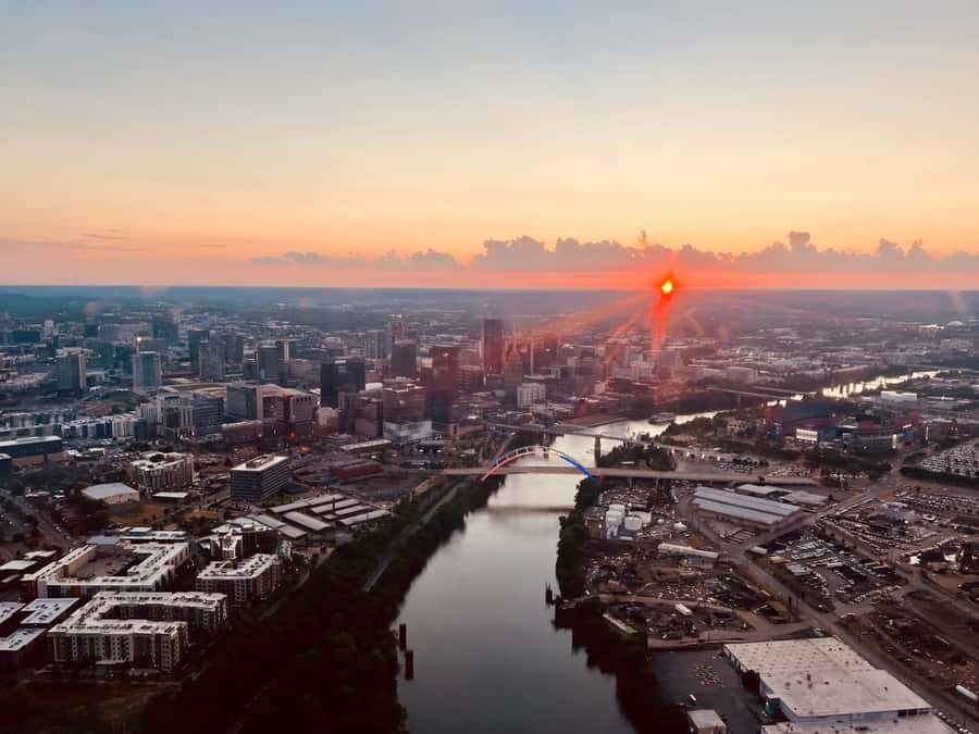 Nashville: River and Nature Tour - The pilot narration and small-group vibe