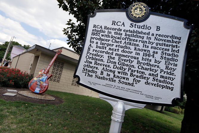 Nashville VIP Style Private Tour with Local Singer-Songwriter - Antique Archaeology and Marathon Motor Works: Browsing Without Losing the Plot