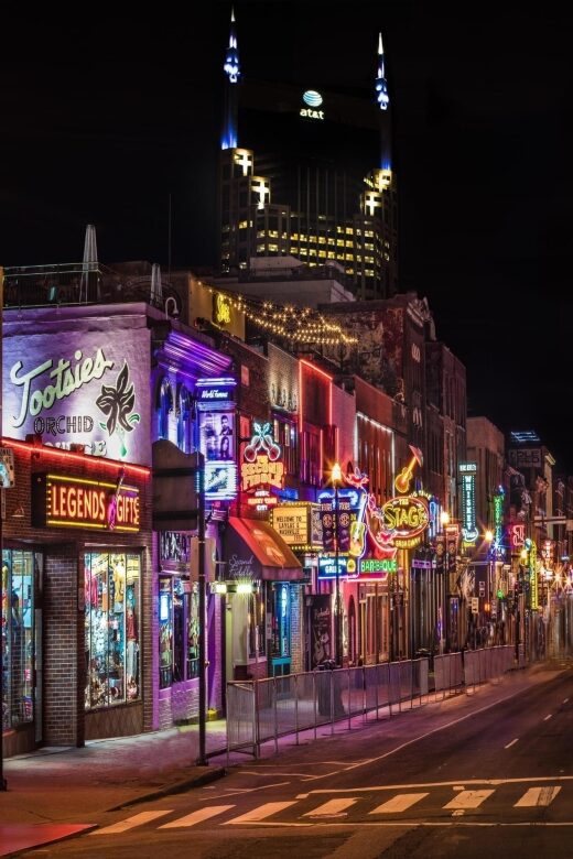 Nashville's Dark Secrets: Murder and True Crime Ghost Tour - Nashville’s Dark Side at the Tennessee State Capitol Corner