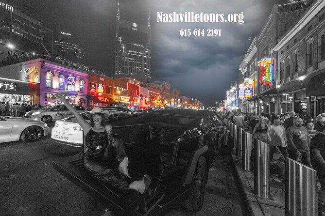 Private Best of Nashville VIP City Tour by Cybertruck - Nashville Farmers’ Market and Bicentennial Plaza: a good break in the middle