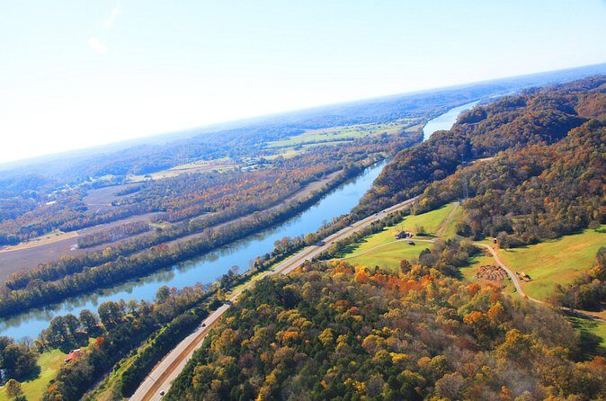 Scenic River & Nature Helicopter Tour from Nashville - Group size of 3: the difference between a ride and a tour